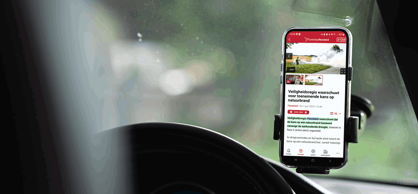 Auto Smartphone Omroep Flevoland min